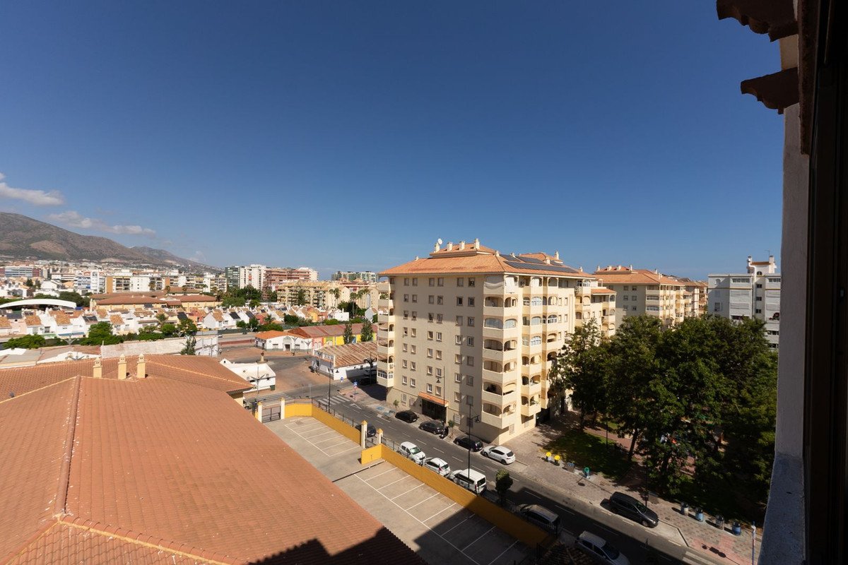 3 Bed Middle Floor Apartment in Fuengirola
