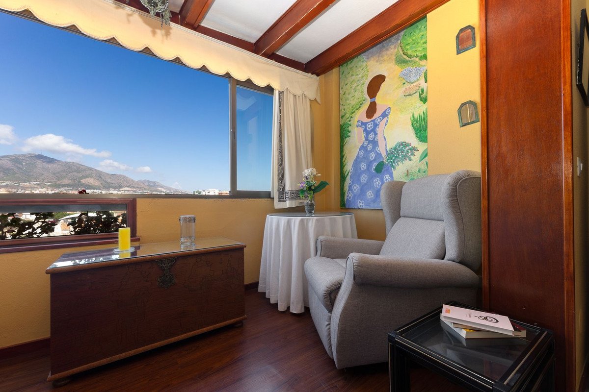 3 Bed Middle Floor Apartment in Fuengirola