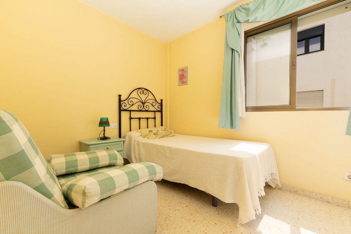 3 Bed Middle Floor Apartment in Fuengirola