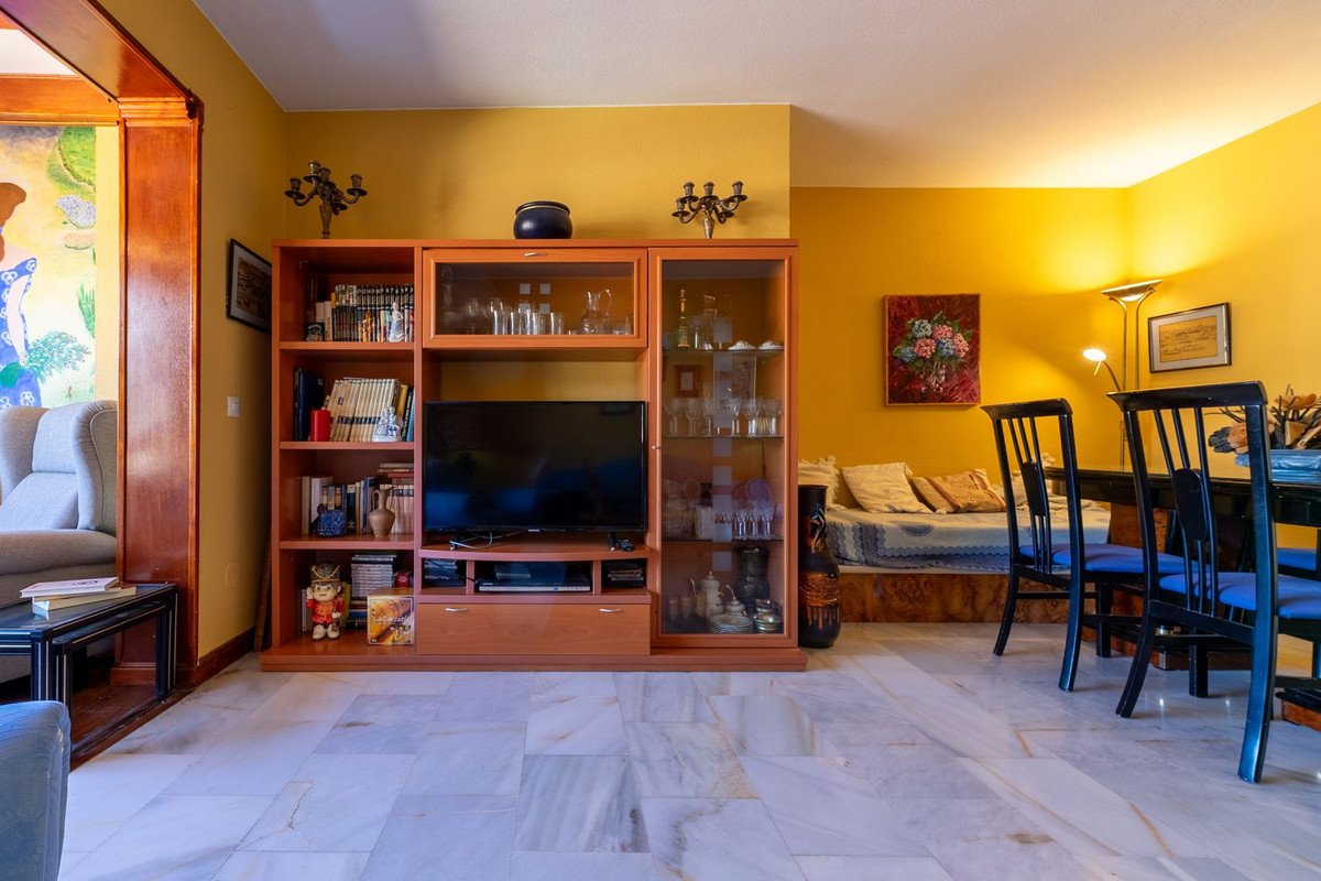 3 Bed Middle Floor Apartment in Fuengirola