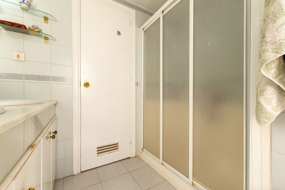 3 Bed Middle Floor Apartment in Fuengirola