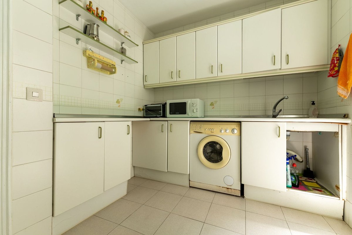 3 Bed Middle Floor Apartment in Fuengirola