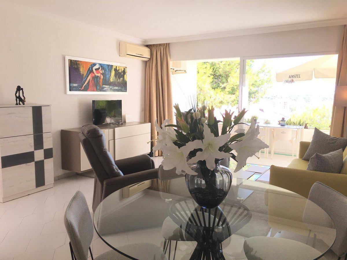 2 Bed Top Floor Apartment in Miraflores