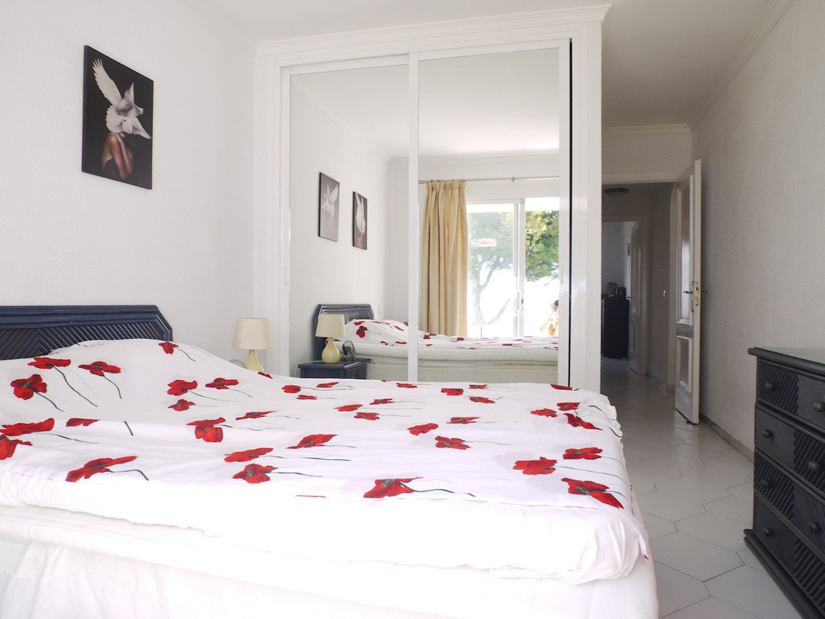 2 Bed Top Floor Apartment in Miraflores