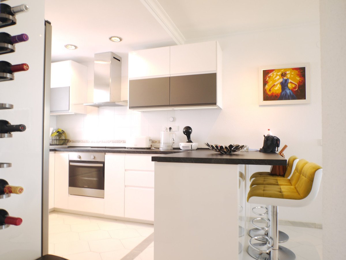 2 Bed Top Floor Apartment in Miraflores