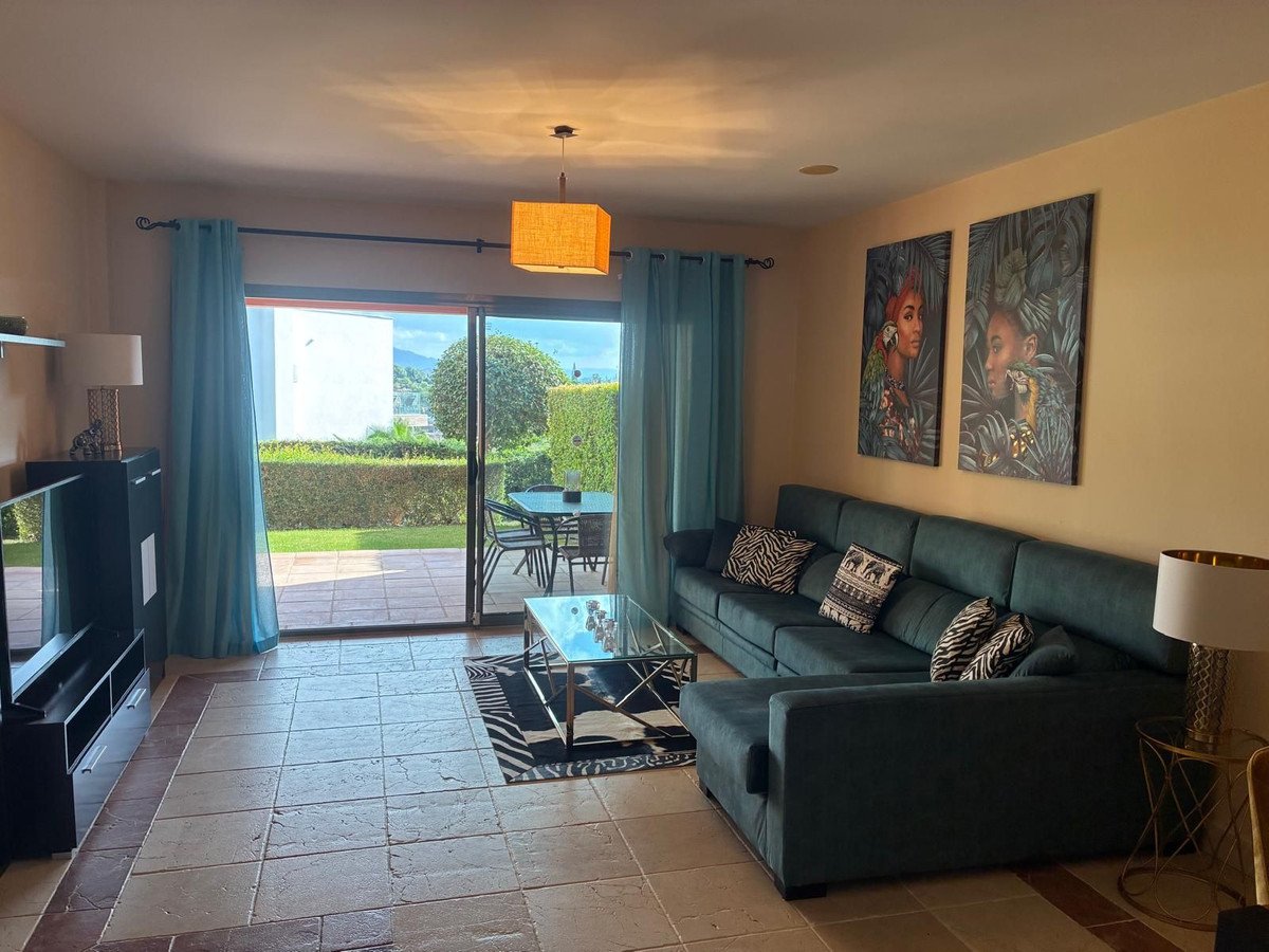 2 Bed Ground Floor Apartment in Estepona