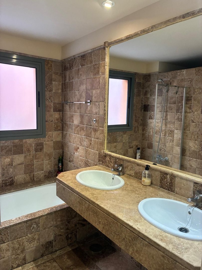 2 Bed Ground Floor Apartment in Estepona