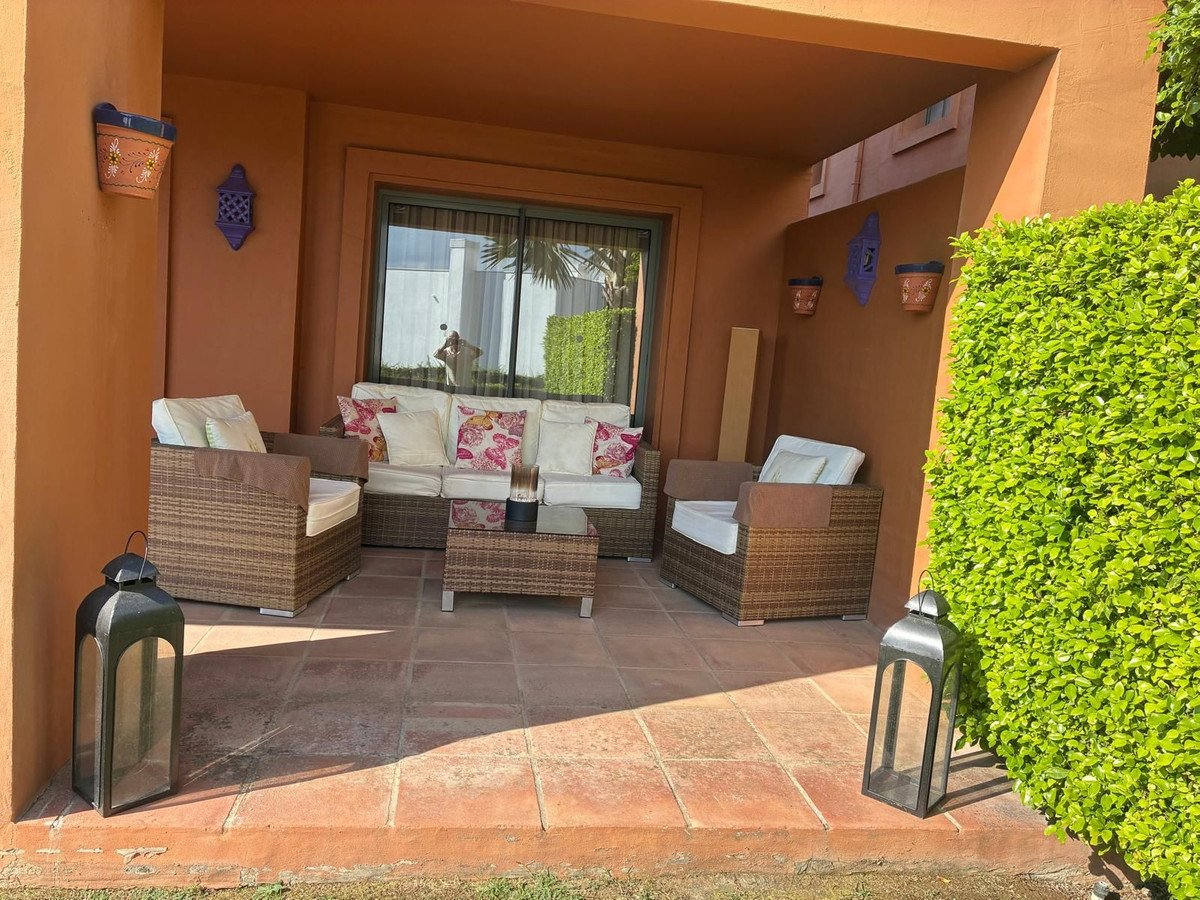 2 Bed Ground Floor Apartment in Estepona