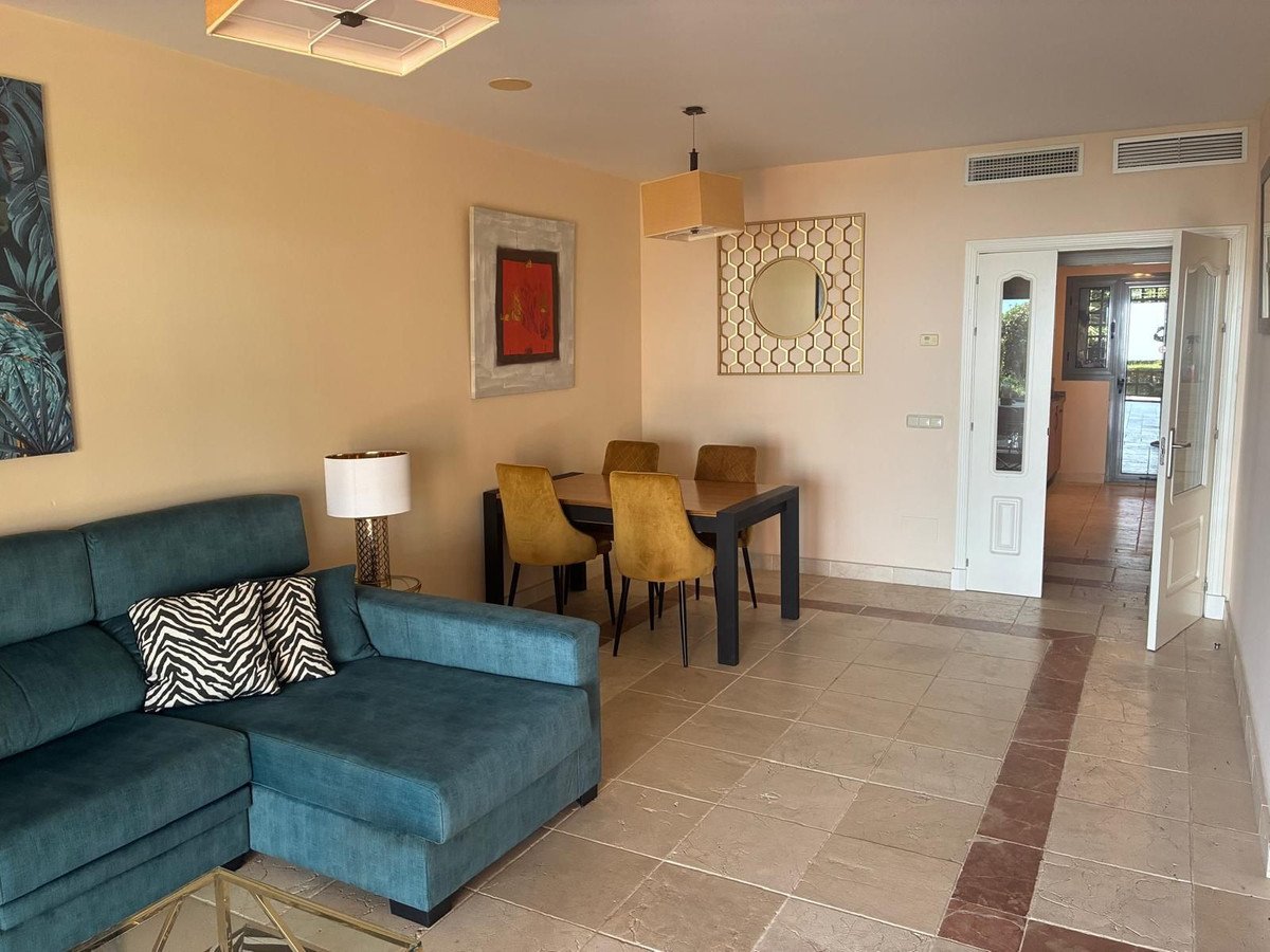 2 Bed Ground Floor Apartment in Estepona