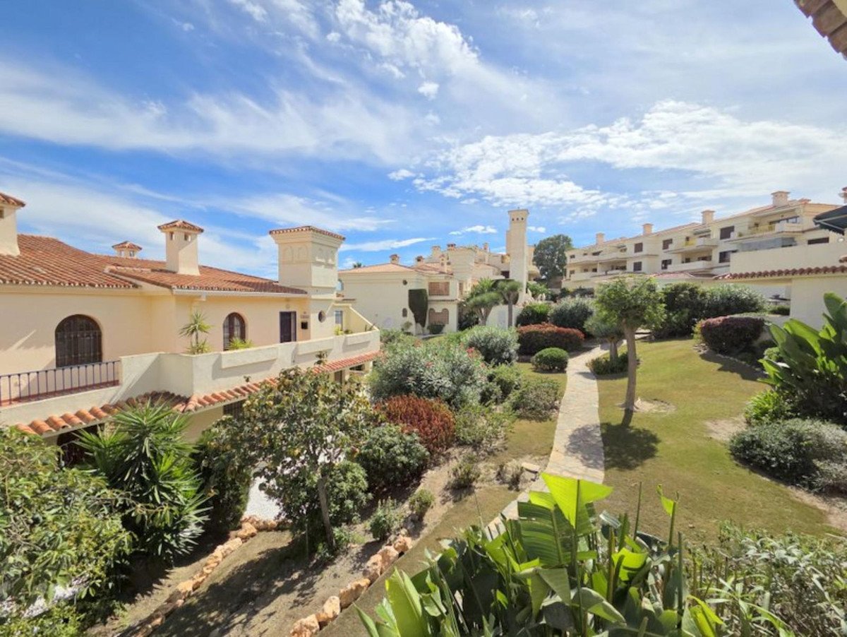 3 Bed Ground Floor Apartment in La Duquesa