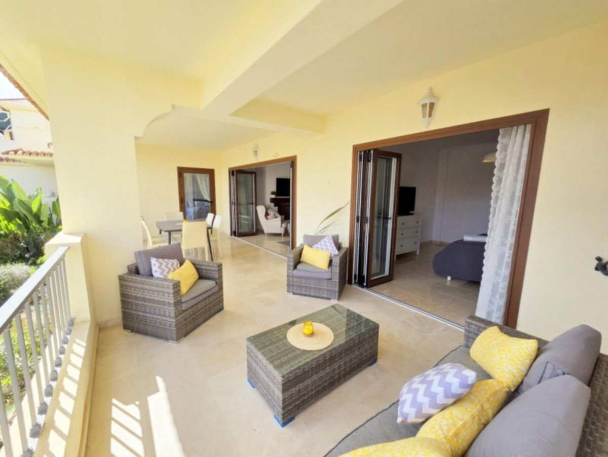 3 Bed Ground Floor Apartment in La Duquesa