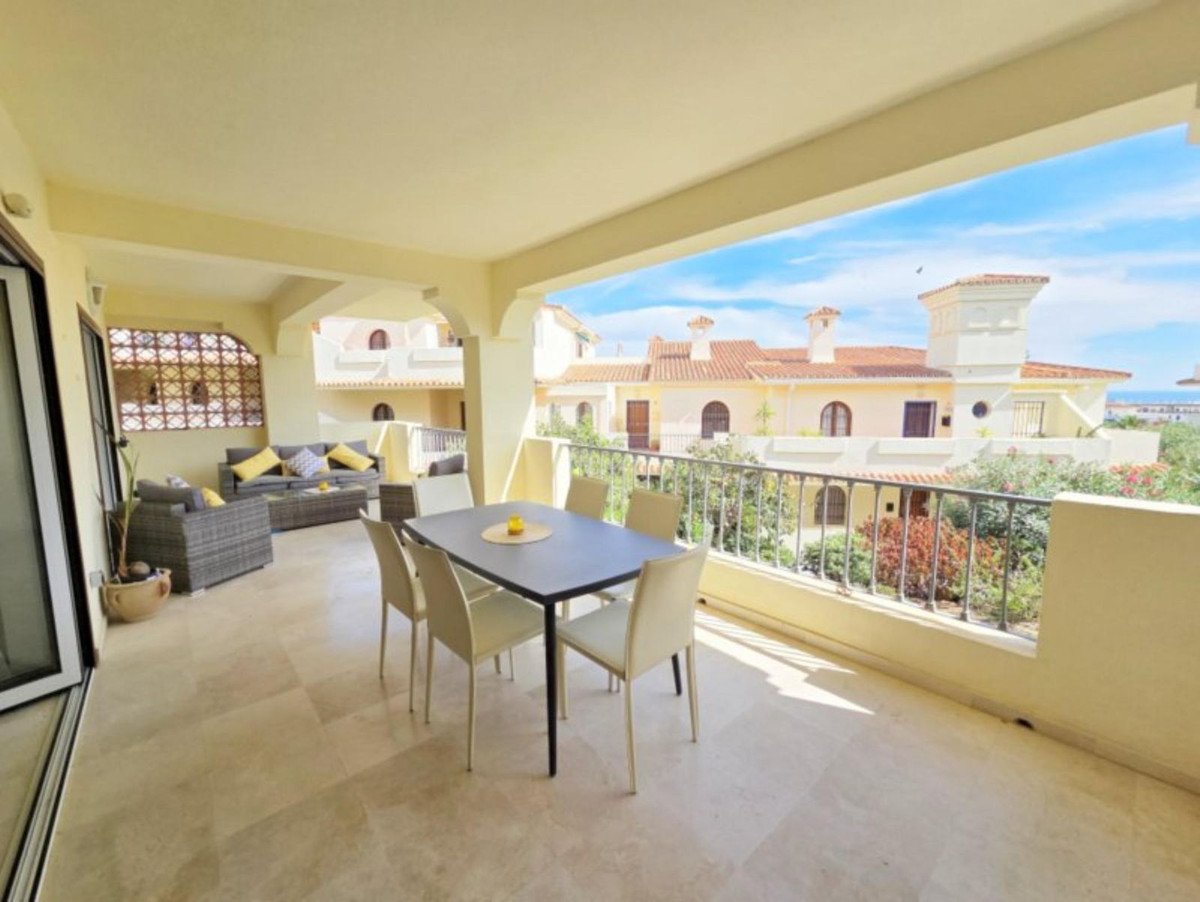 3 Bed Ground Floor Apartment in La Duquesa