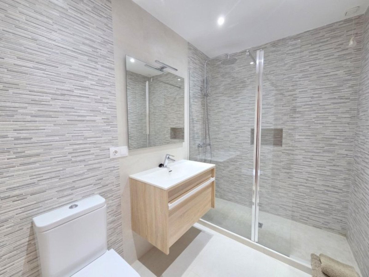 3 Bed Ground Floor Apartment in La Duquesa