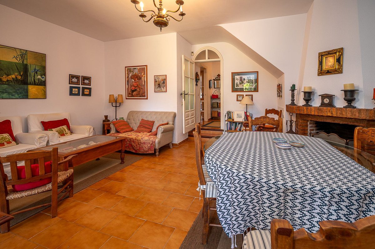 3 Bed Townhouse in El Chaparral