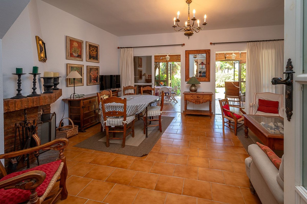 3 Bed Townhouse in El Chaparral