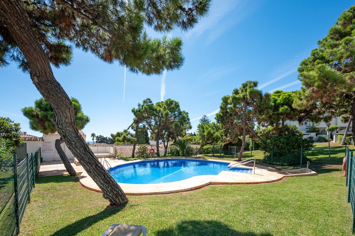 3 Bed Townhouse in El Chaparral