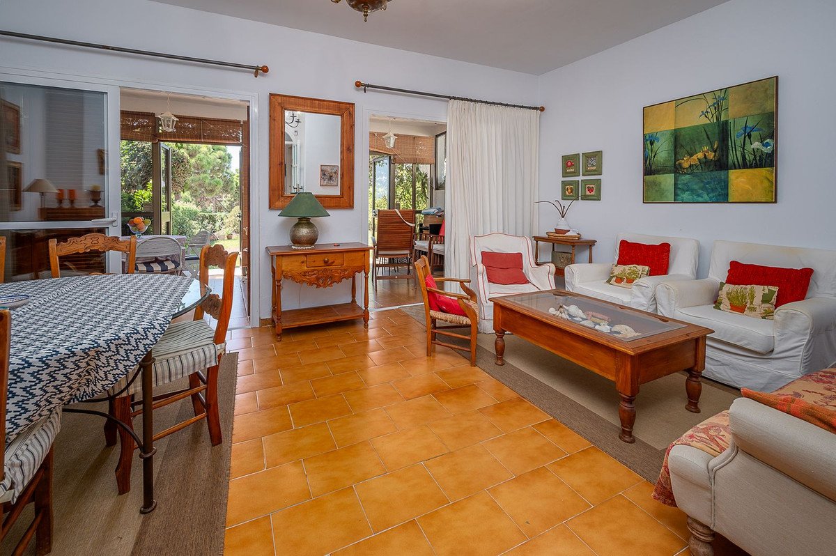 3 Bed Townhouse in El Chaparral