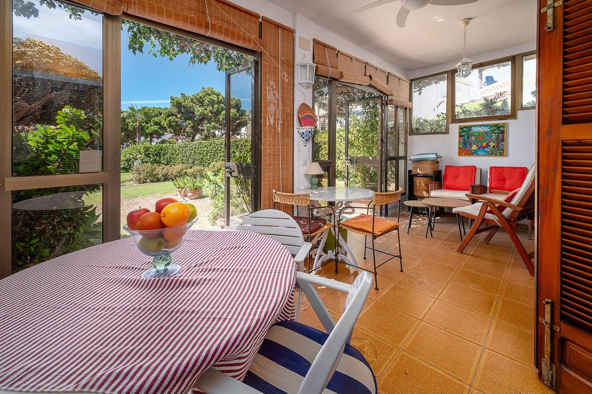 3 Bed Townhouse in El Chaparral