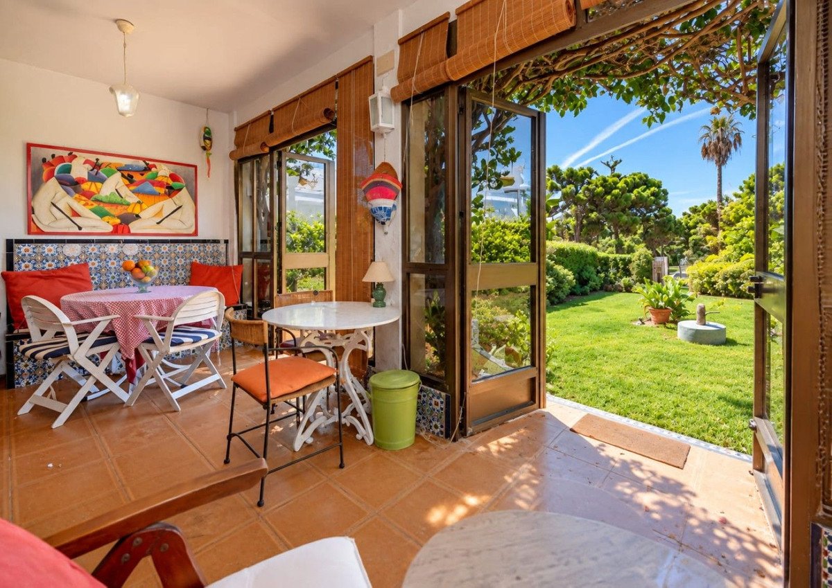 3 Bed Townhouse in El Chaparral