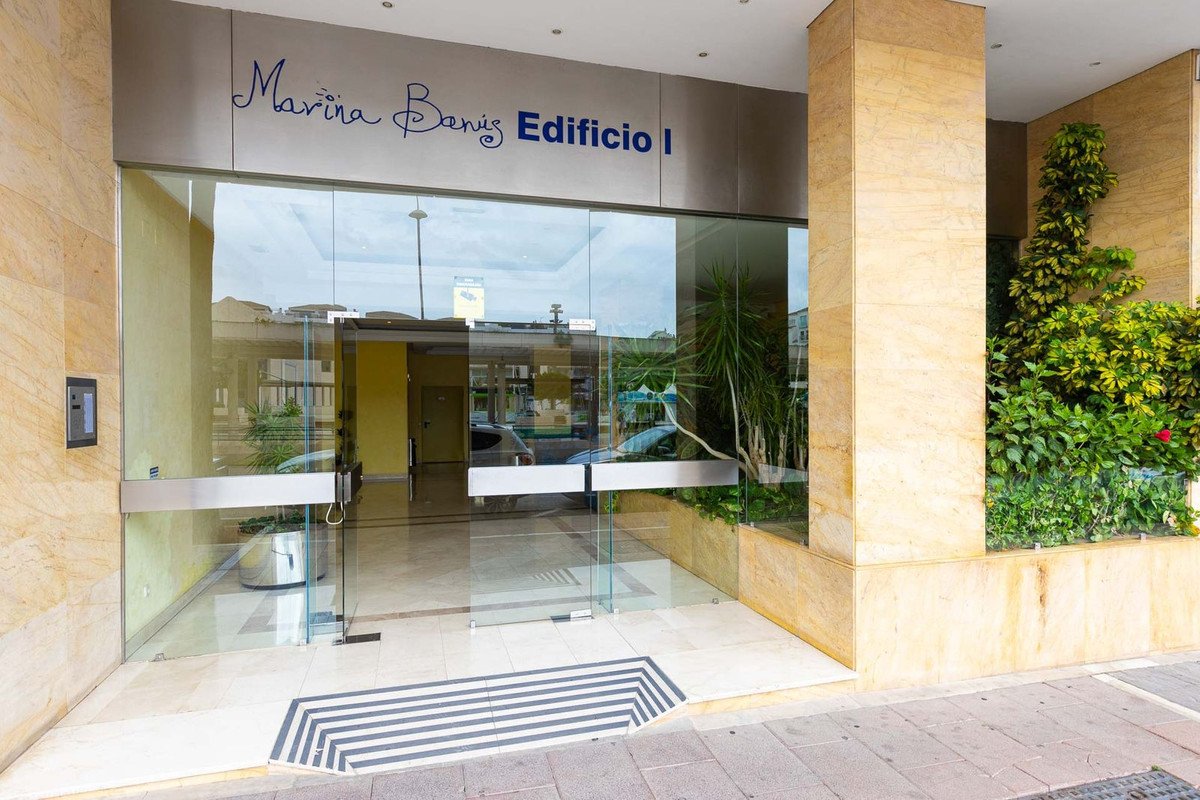 2 Bed Middle Floor Apartment in Puerto Banús