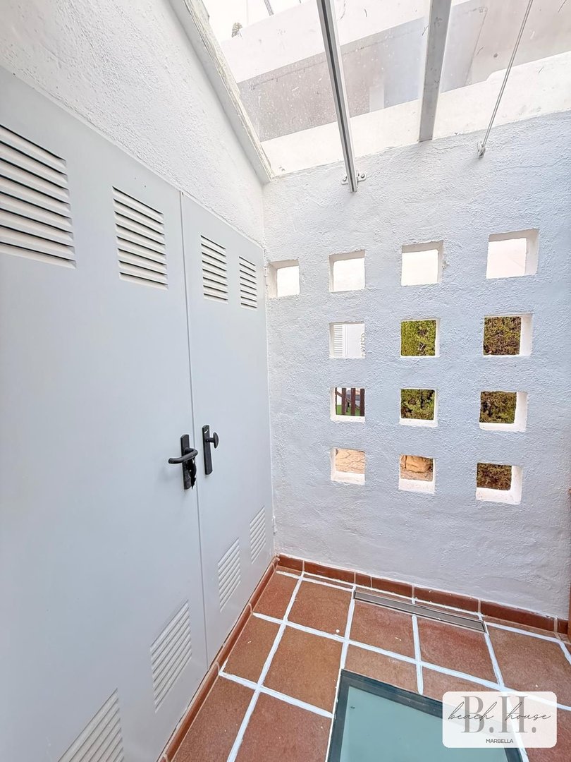 3 Bed Semi-Detached House in Bahía de Marbella
