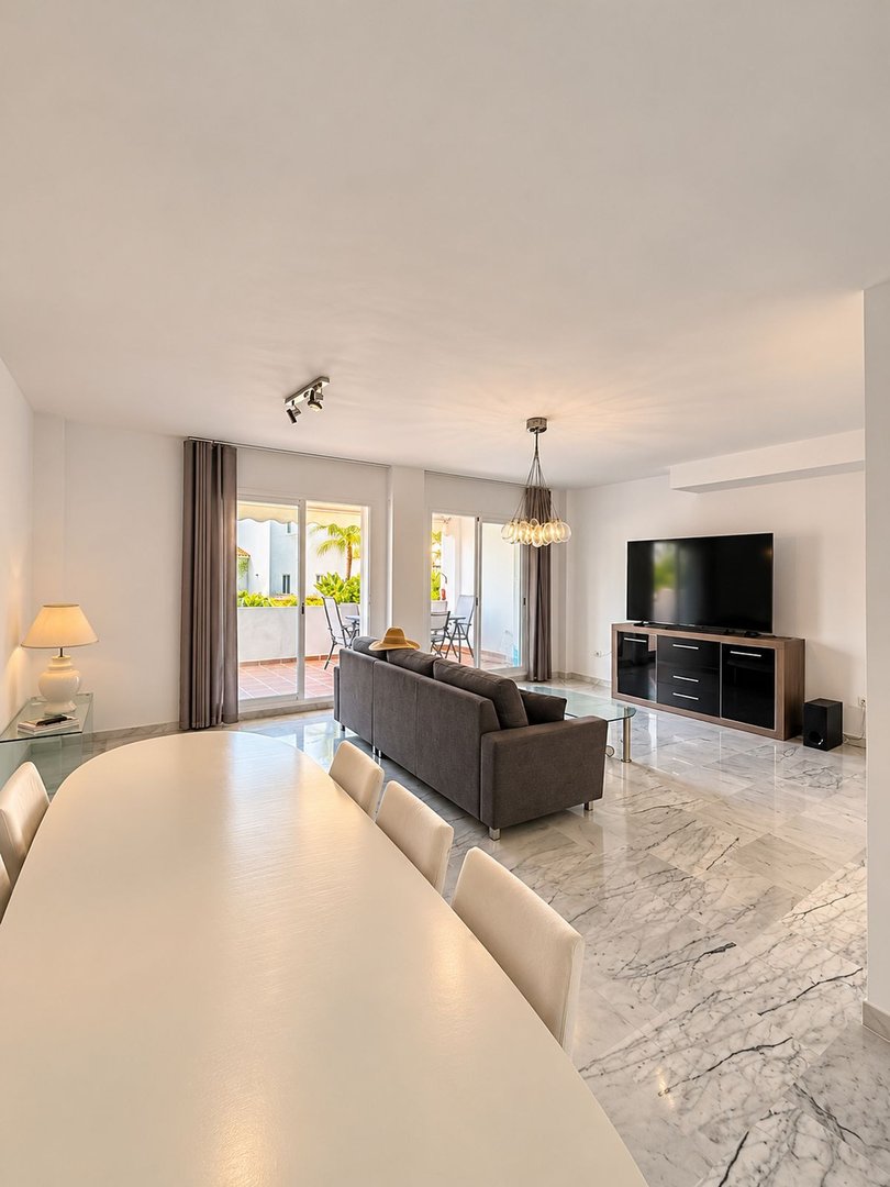 3 Bed Semi-Detached House in Bahía de Marbella