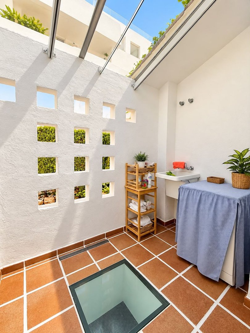 3 Bed Semi-Detached House in Bahía de Marbella