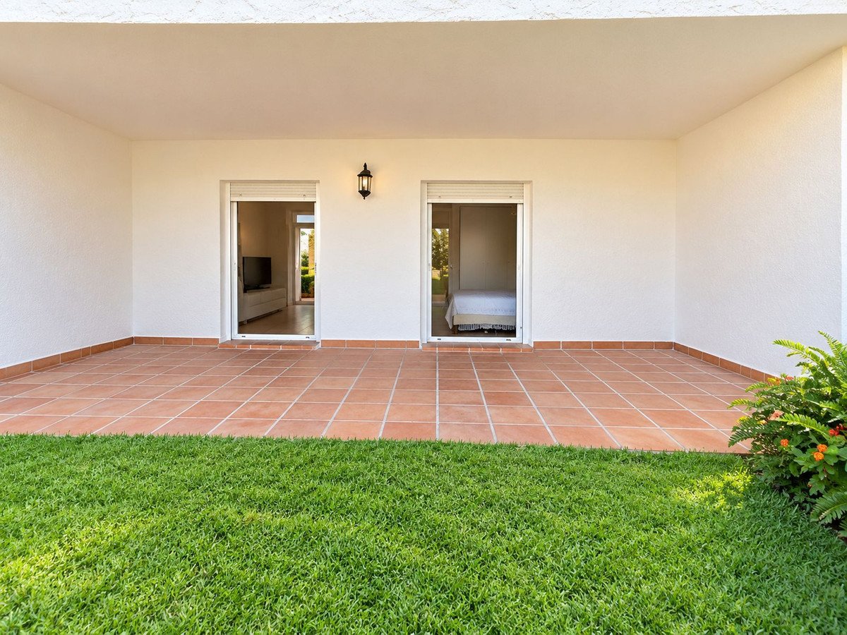 3 Bed Semi-Detached House in Bahía de Marbella