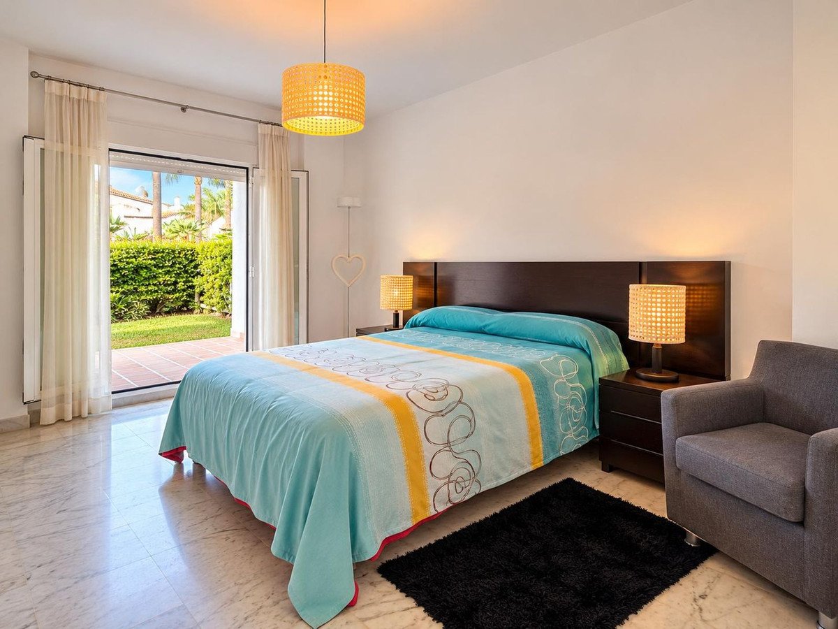 3 Bed Semi-Detached House in Bahía de Marbella