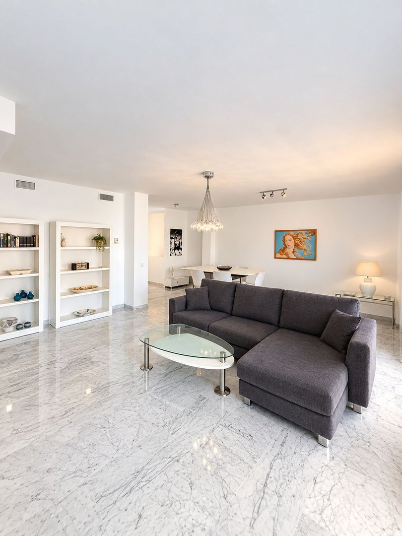 3 Bed Semi-Detached House in Bahía de Marbella