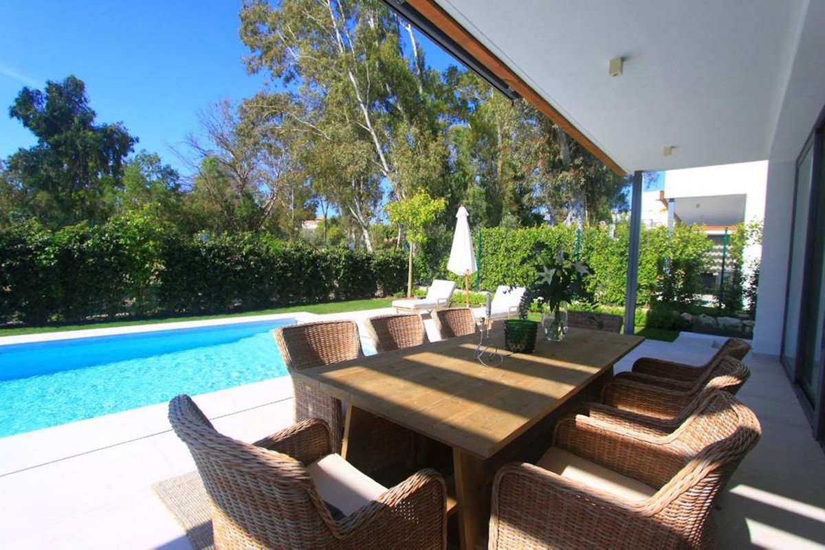 4 Bed Detached Villa in Atalaya