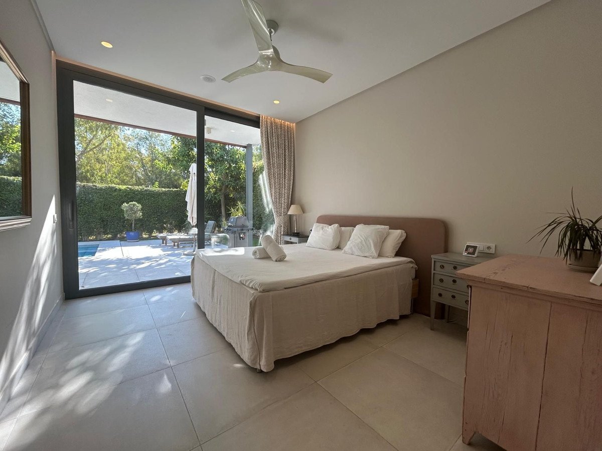 4 Bed Detached Villa in Atalaya