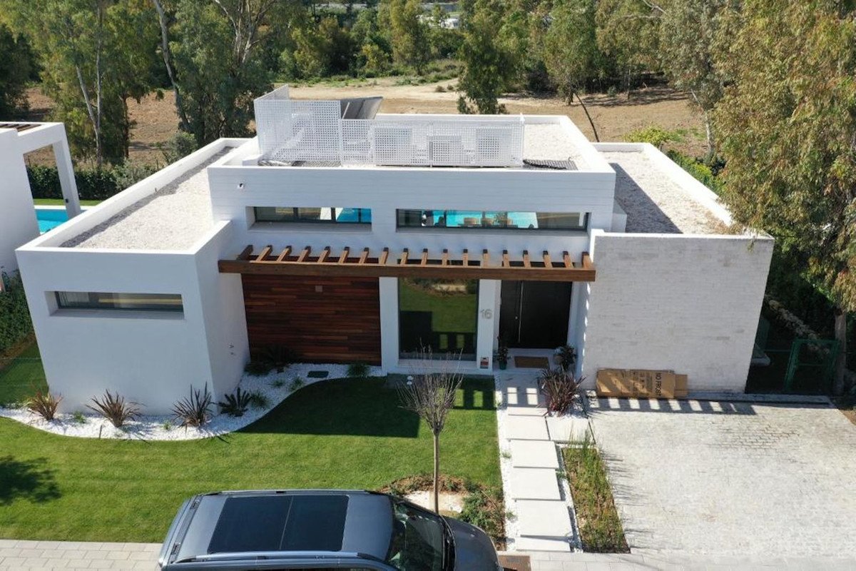 4 Bed Detached Villa in Atalaya