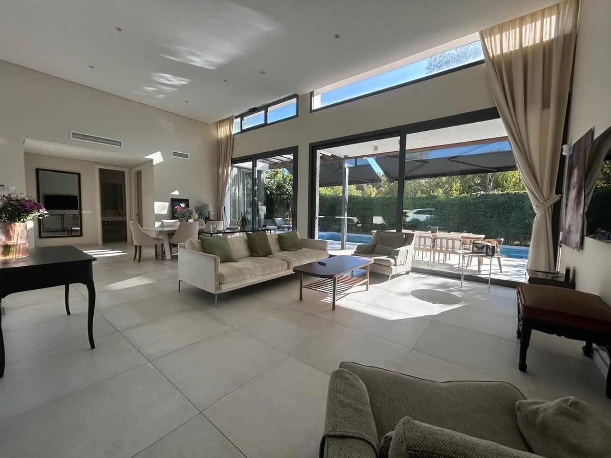 4 Bed Detached Villa in Atalaya