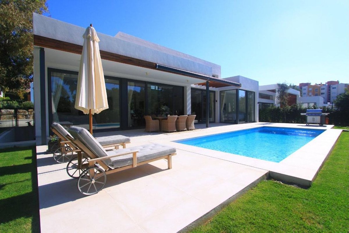 4 Bed Detached Villa in Atalaya