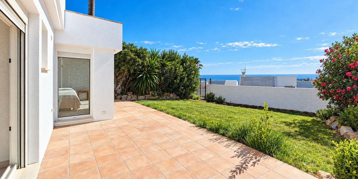5 Bed Detached Villa in Estepona