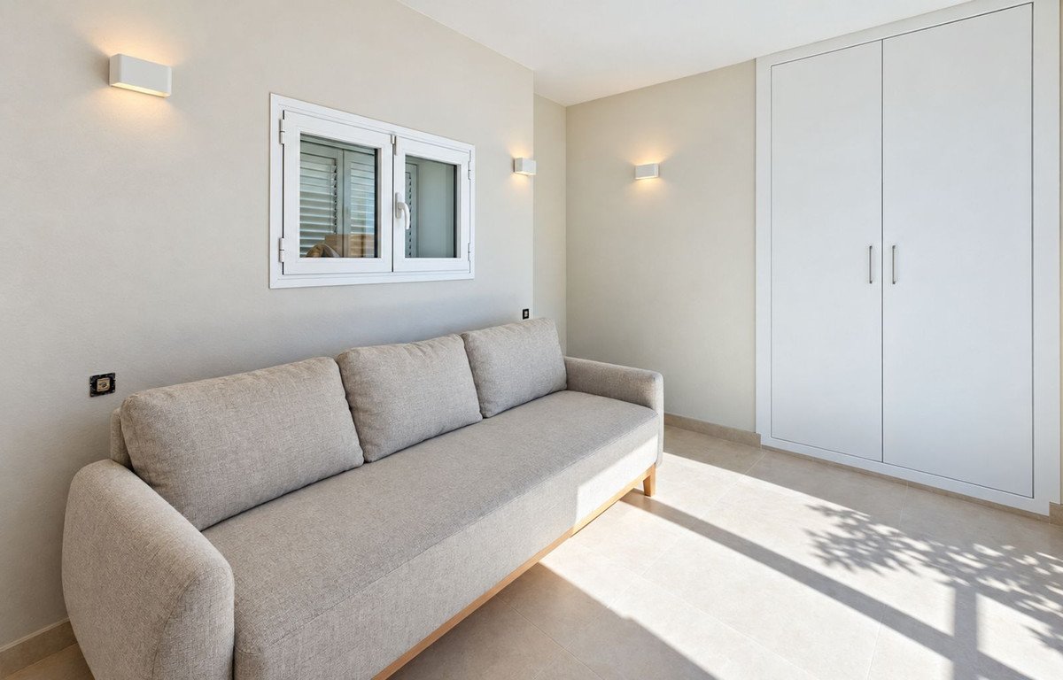 5 Bed Detached Villa in Estepona