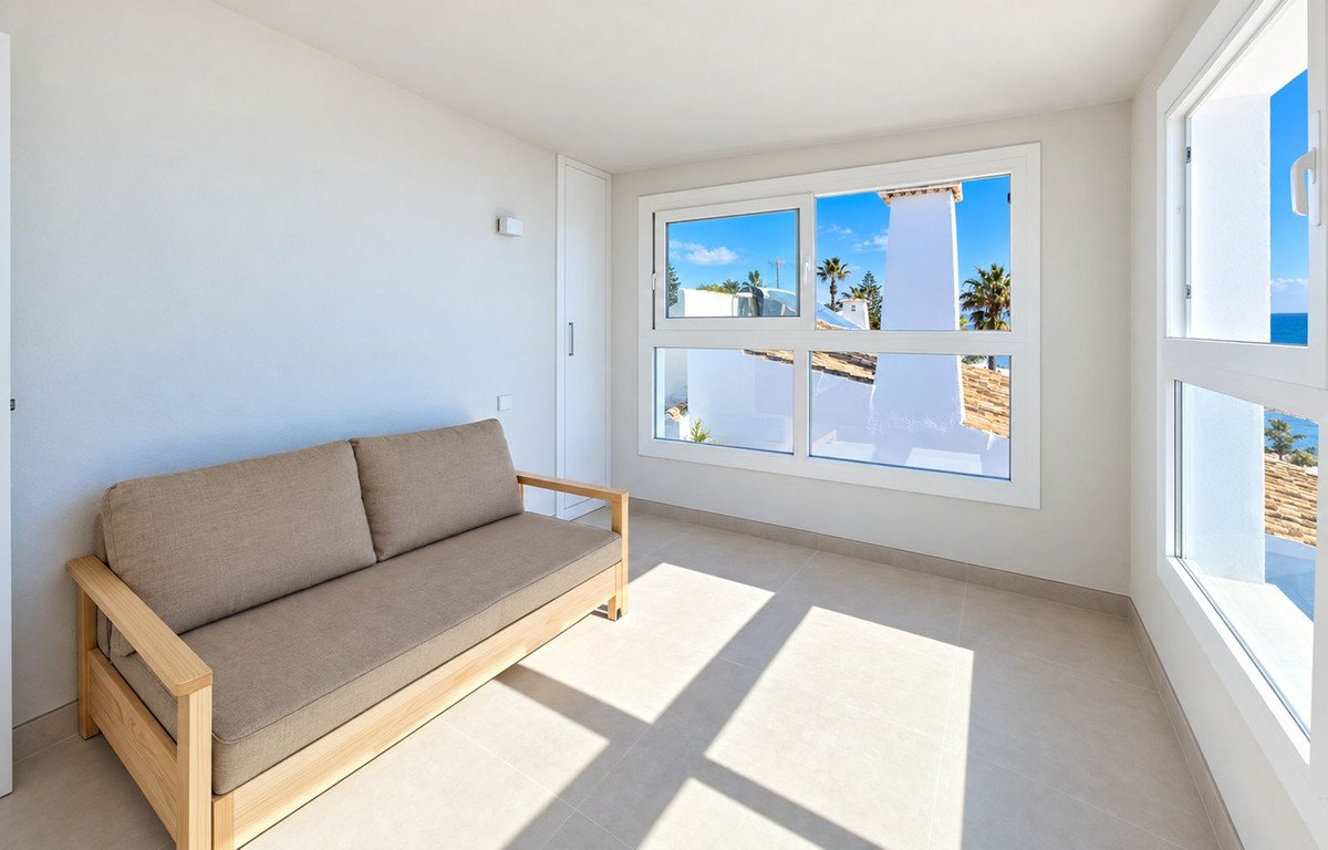 5 Bed Detached Villa in Estepona