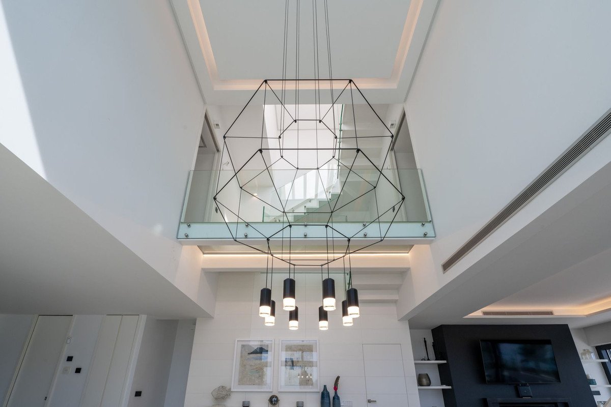 4 Bed Semi-Detached House in Estepona
