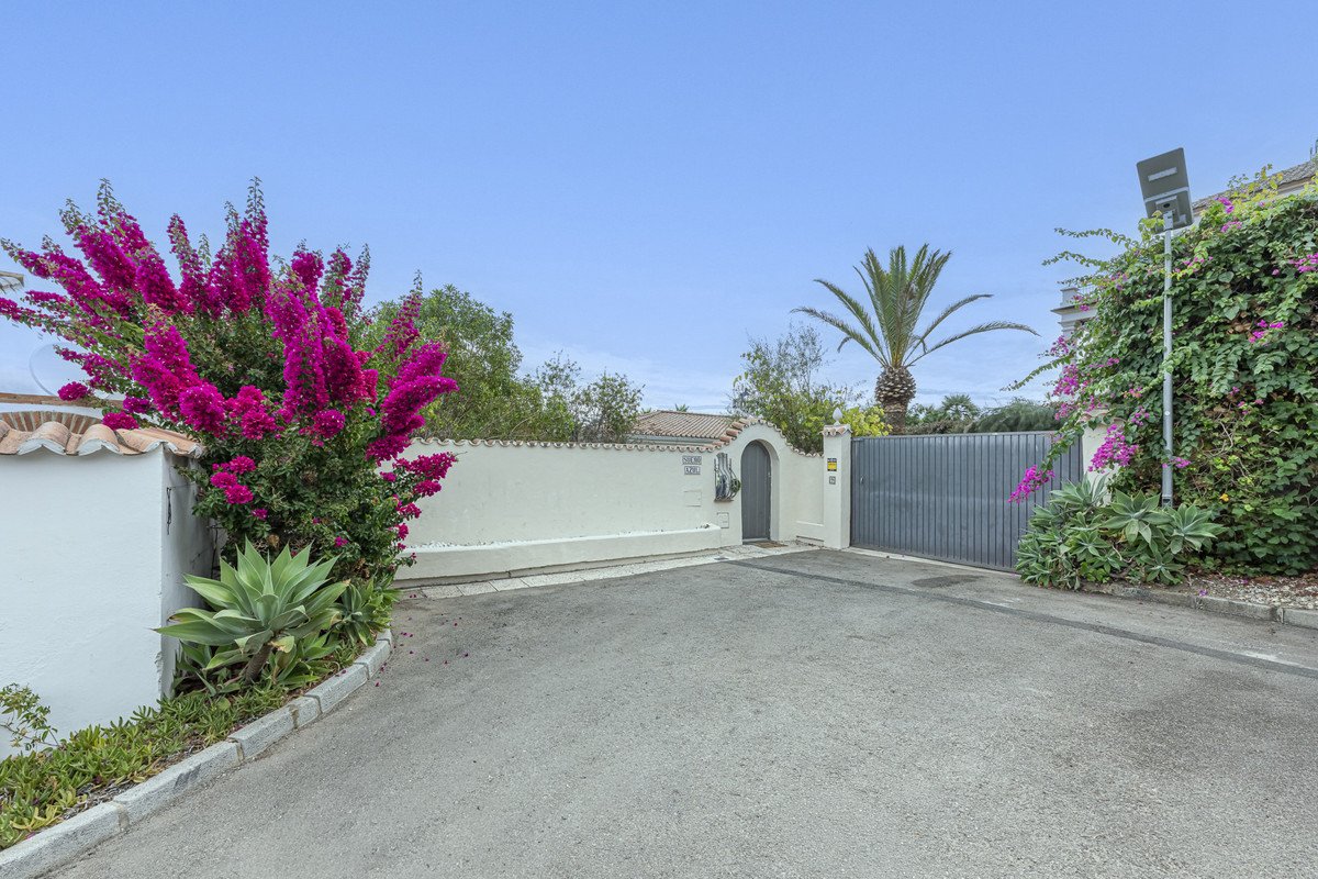 3 Bed Detached Villa in Estepona