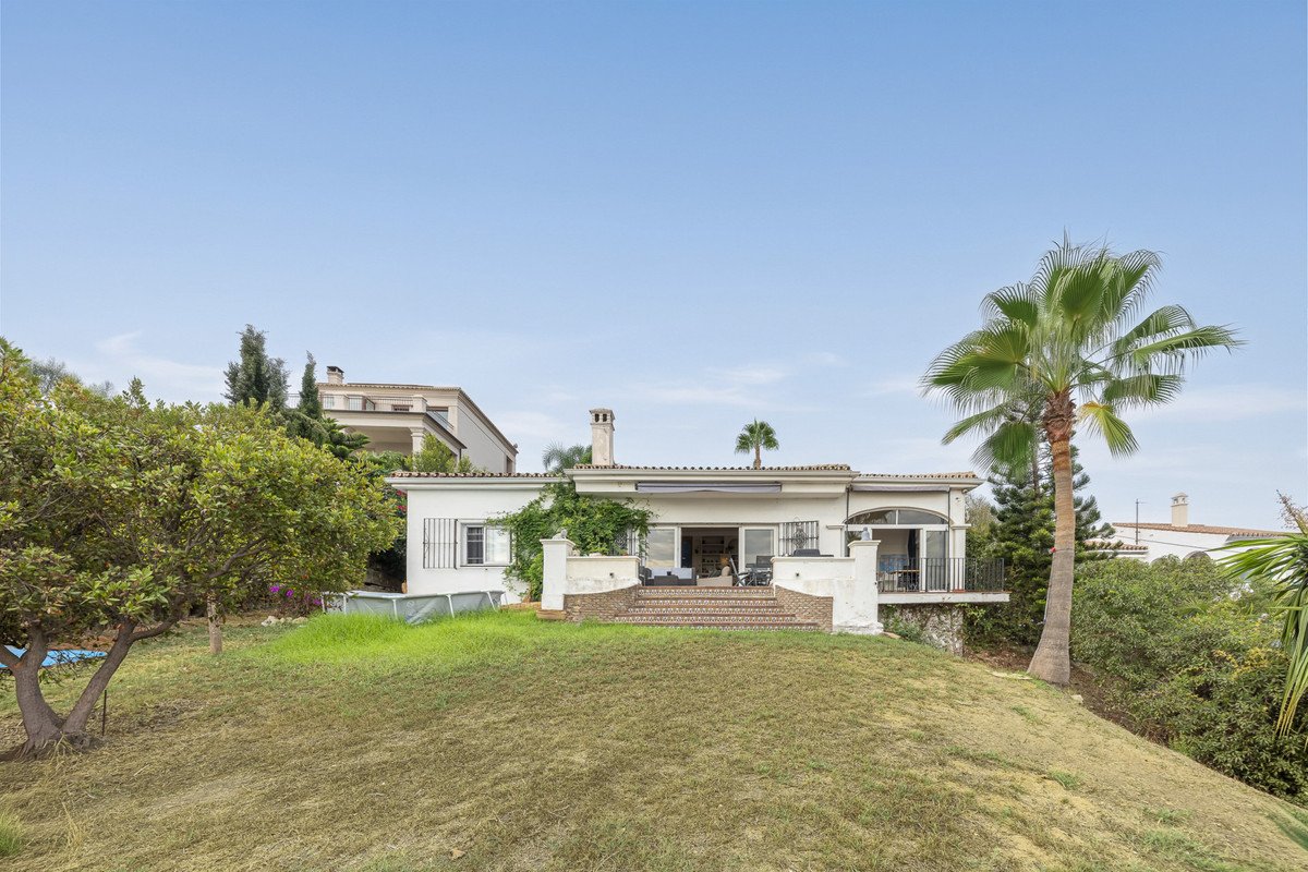 3 Bed Detached Villa in Estepona