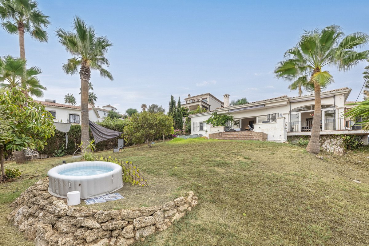 3 Bed Detached Villa in Estepona