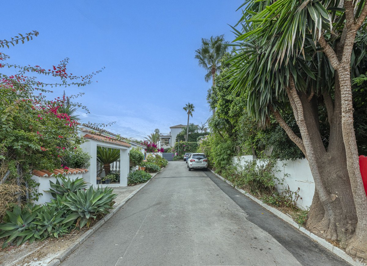 3 Bed Detached Villa in Estepona