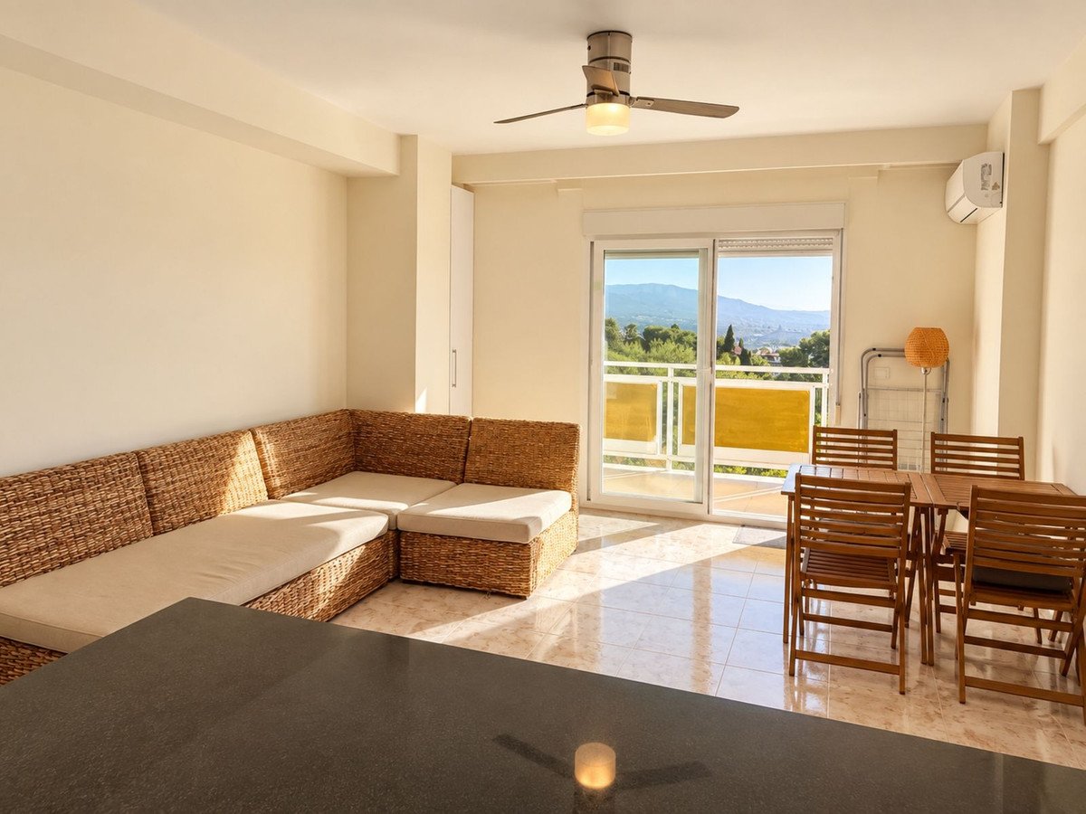 1 Bed Middle Floor Apartment in Nueva Andalucía