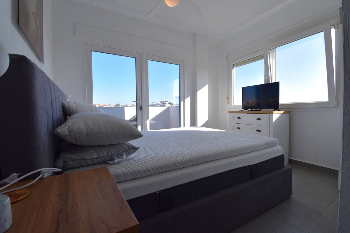 4 Bed Ground Floor Apartment in Orihuela Costa