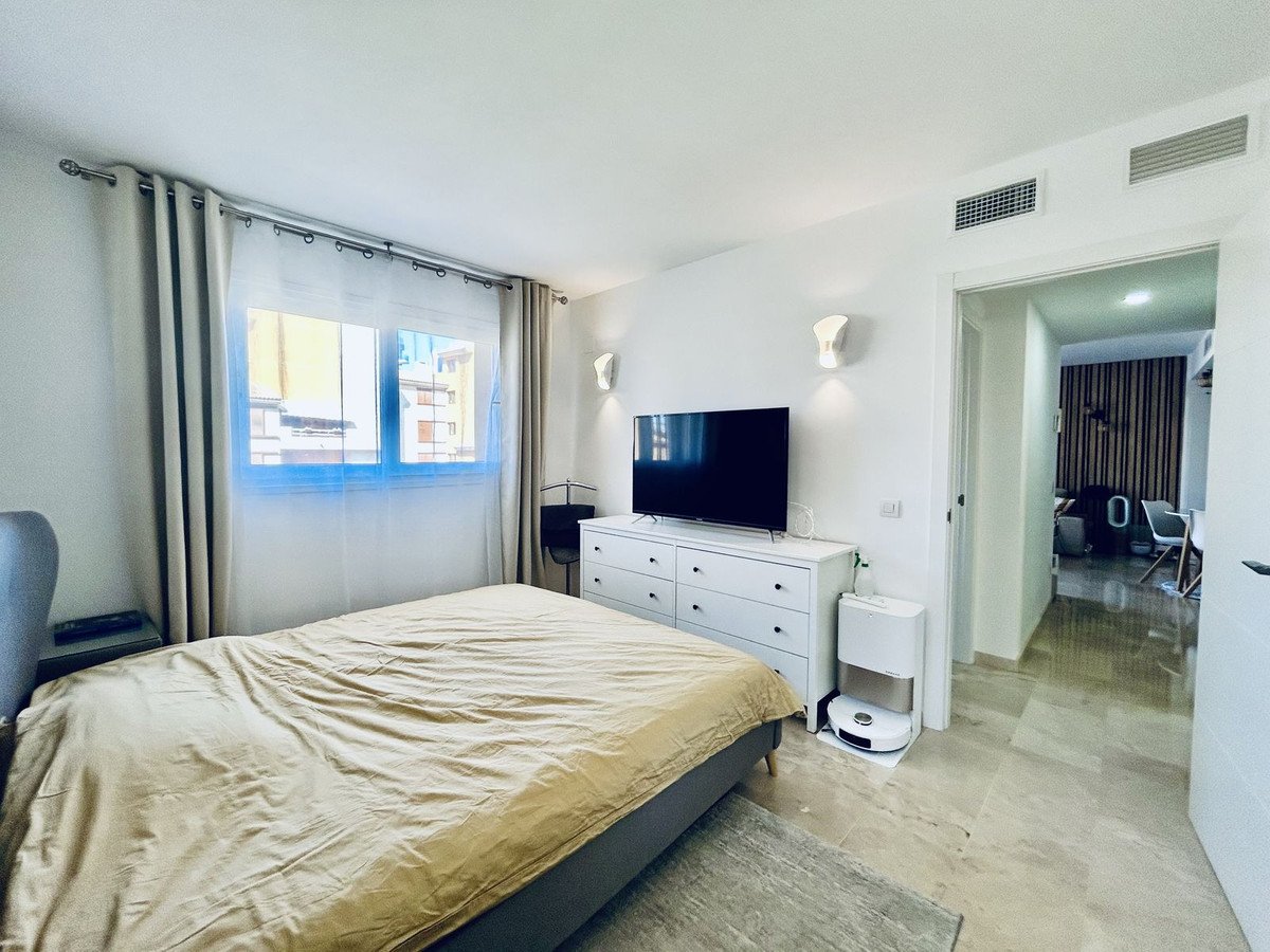 3 Bed Middle Floor Apartment in Punta Prima