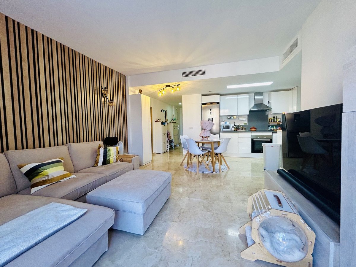 3 Bed Middle Floor Apartment in Punta Prima