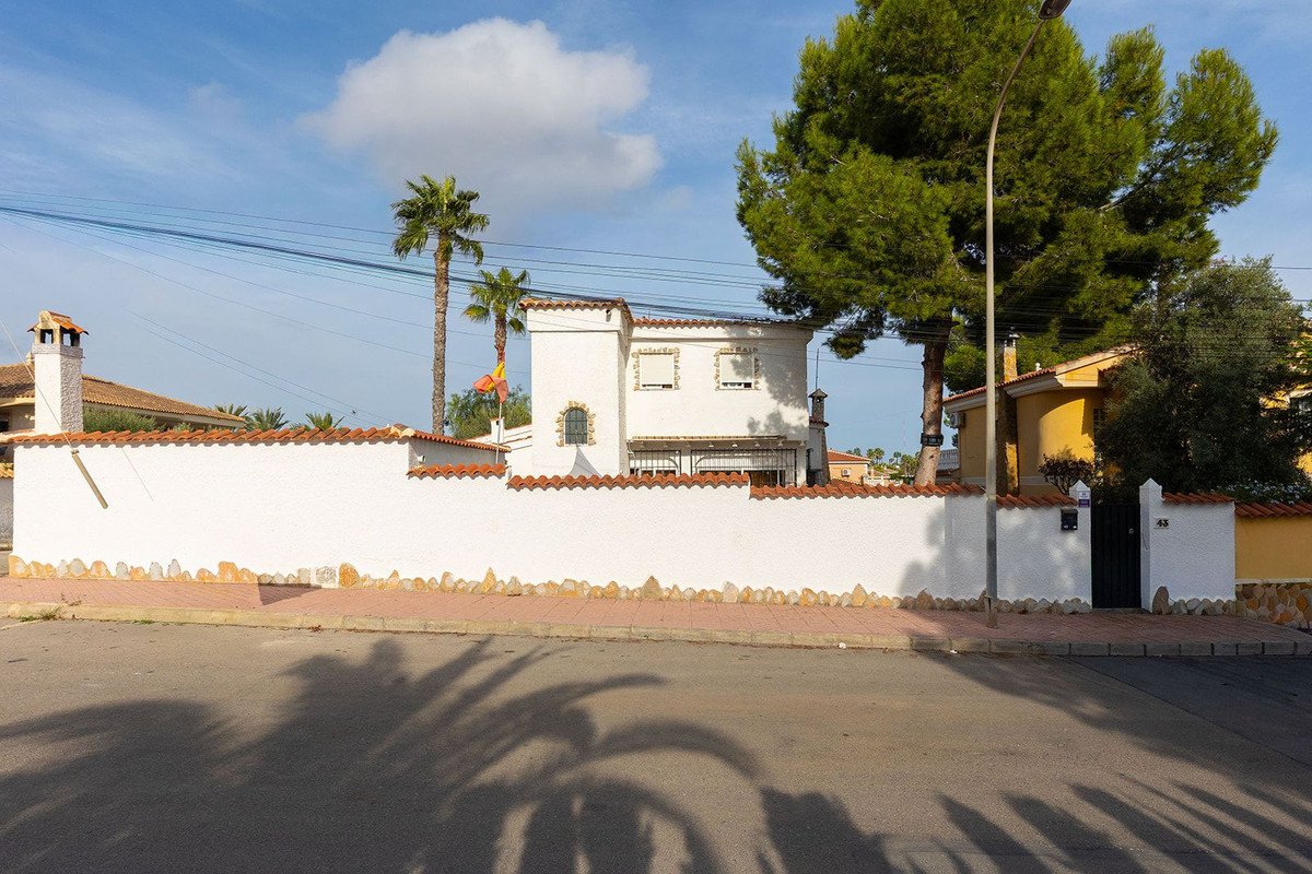 5 Bed Detached Villa in Ciudad Quesada