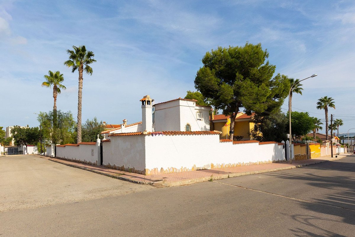 5 Bed Detached Villa in Ciudad Quesada