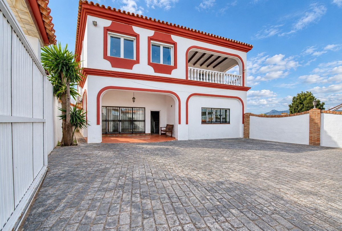 4 Bed Detached Villa in Manilva